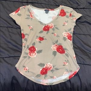 floral vneck tee